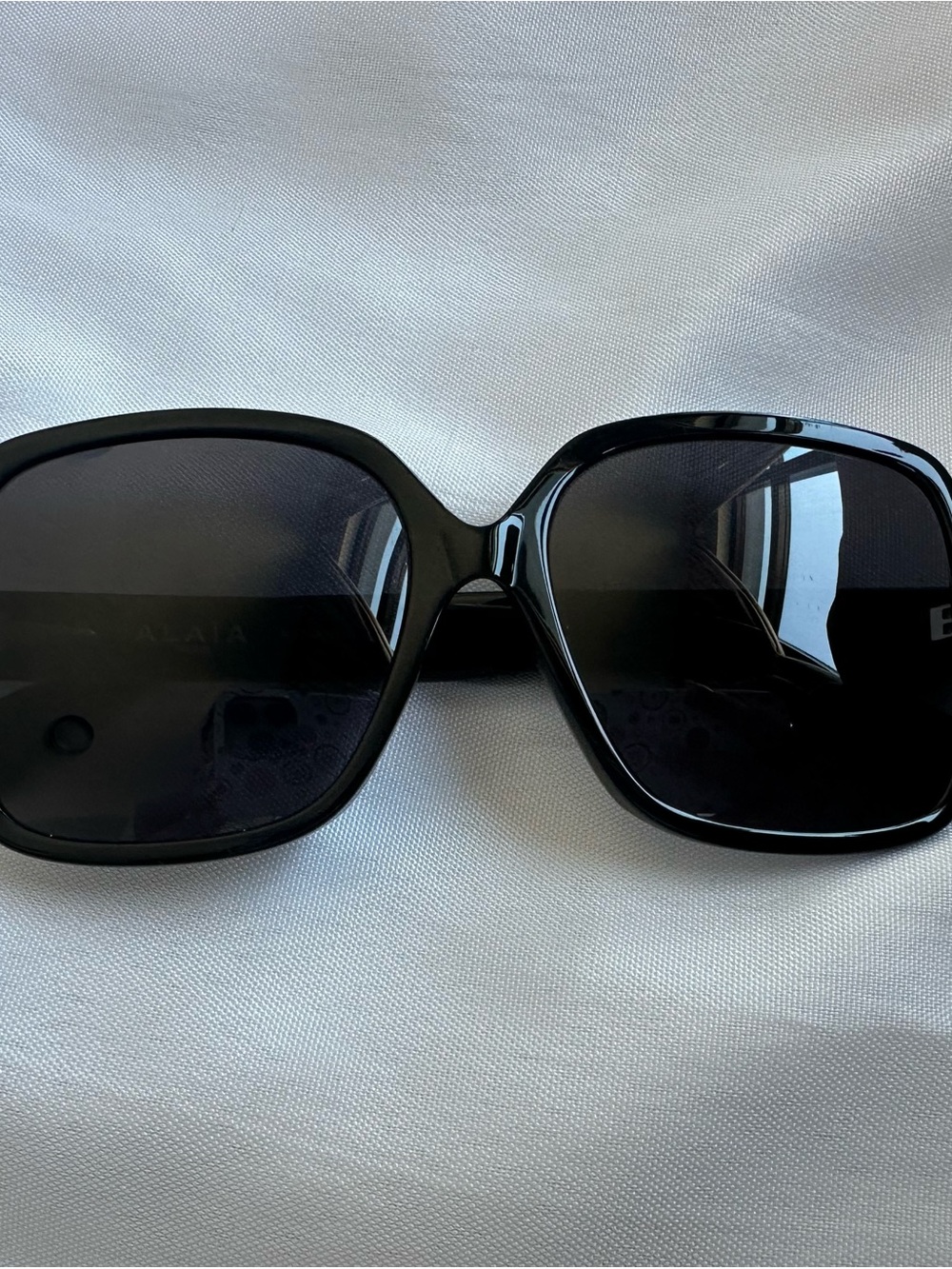 Alaia Women's Black Oversized Square Sunglasses